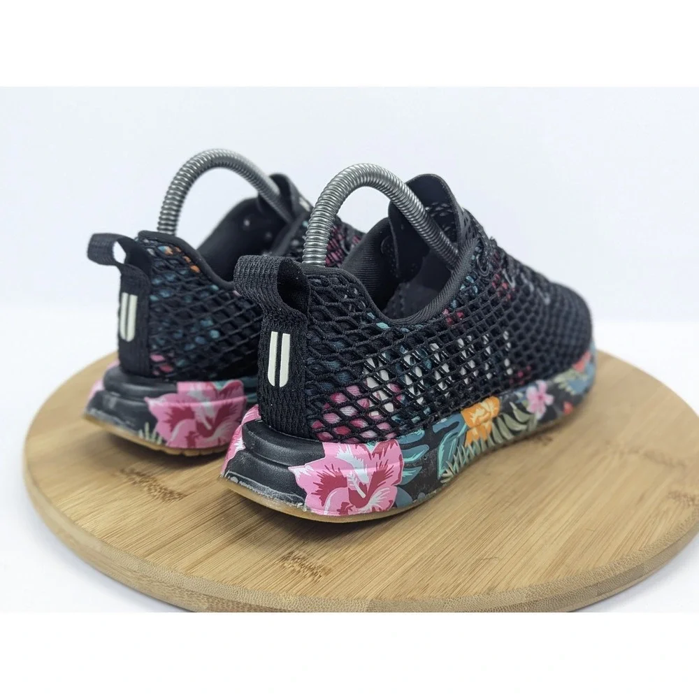 l Sneakers